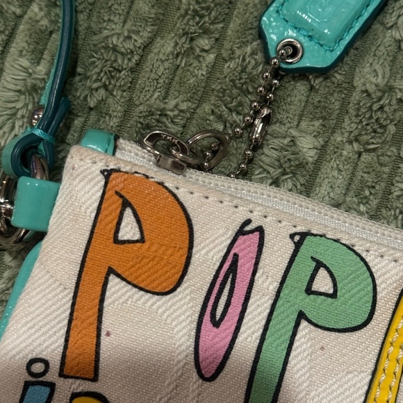 Coach Poppy RARE large multicolored wristlet - Picture 3 of 16